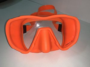 Маска подводная Sargan СЕНЕЖ (оранжевый силикон) оранжевая фото