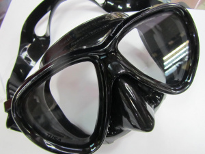 Фото маска подводная tusa freedome one (черный силикон) black